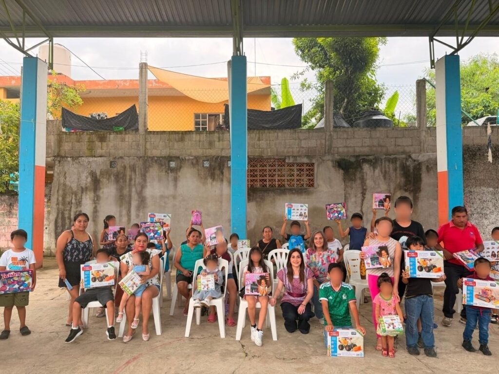 Cartas con Valor fomenta principios en la niñez en Huejutla